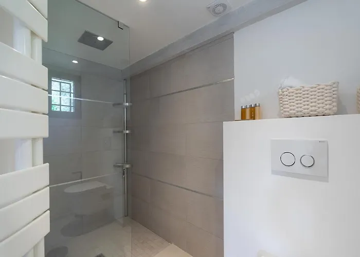 Le Cabanon *